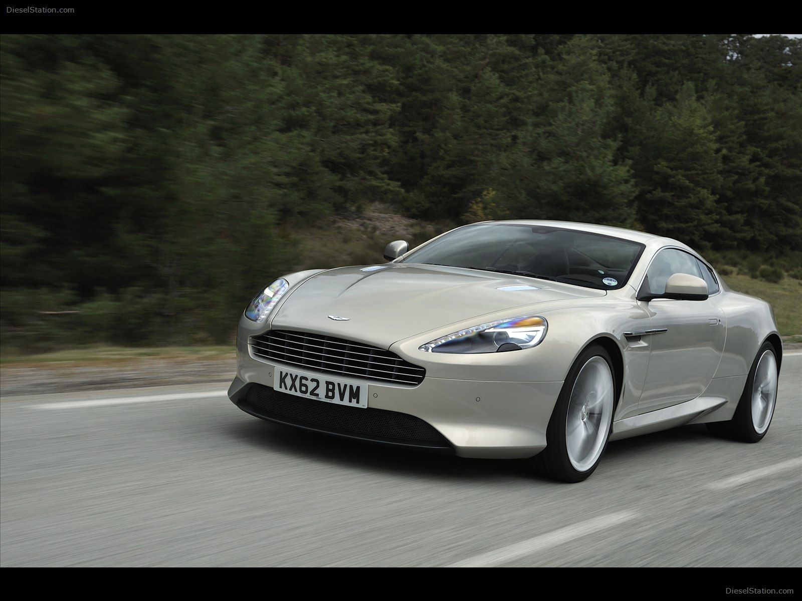 Aston Martin DB9 2013